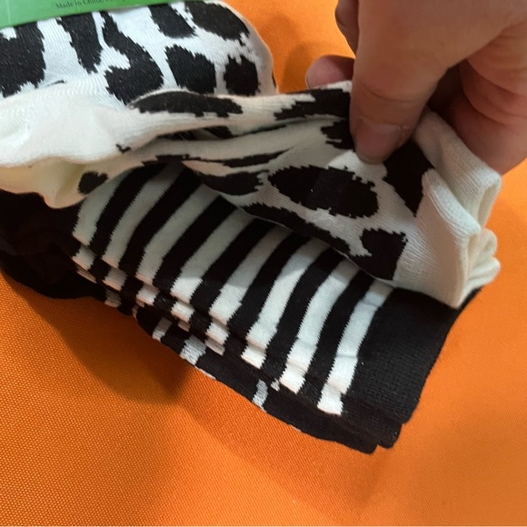 Kate Spade Monochrome Animal Print and stripes Crew Socks 3 pack - Picture 7 of 11